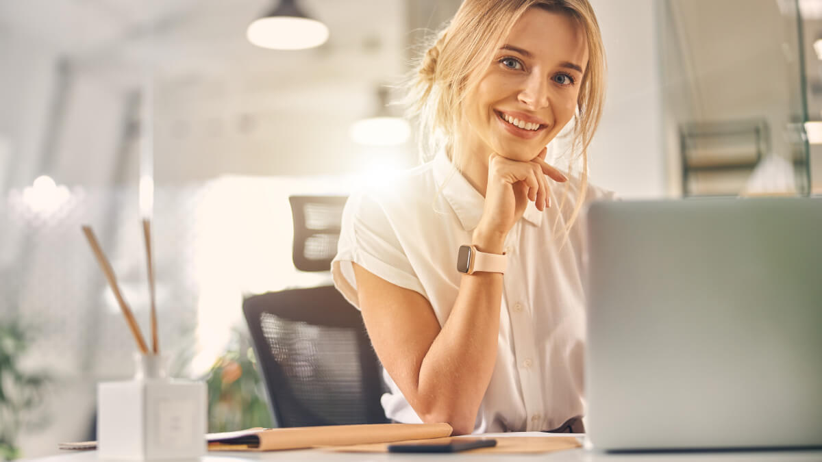 Links - woman using laptop computer - Gillespie Approach–Craniosacral Fascial Therapy